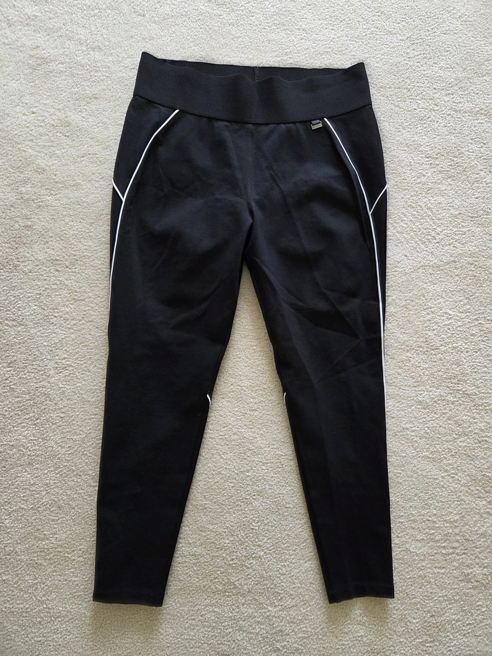Peter Nygard Slims Black Leggings with White Piping
